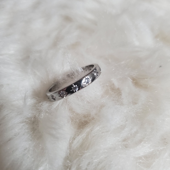 Rings - Picture 5 of 6